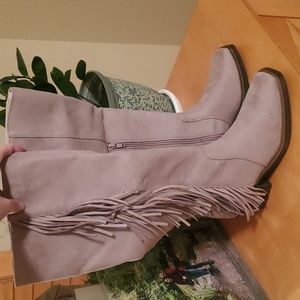 SO Tan Fringe Boots